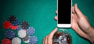 Giao diện di động của trang xst thể hiện cược sports và casino trực tuyến